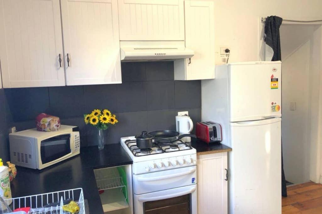 Modern Charming Miners' Cottage +Free Internet Broken Hill Luaran gambar