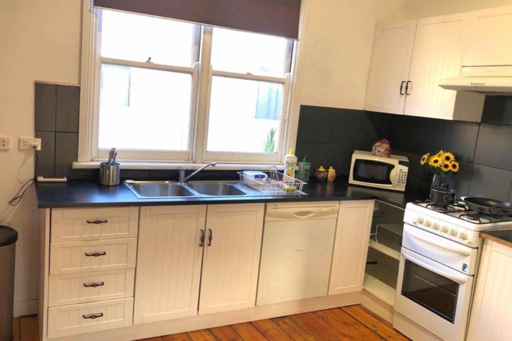 Modern Charming Miners' Cottage +Free Internet Broken Hill Luaran gambar