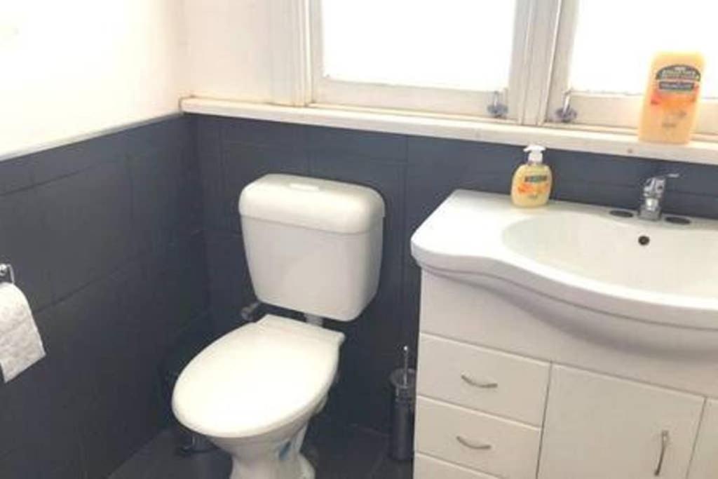 Modern Charming Miners' Cottage +Free Internet Broken Hill Luaran gambar